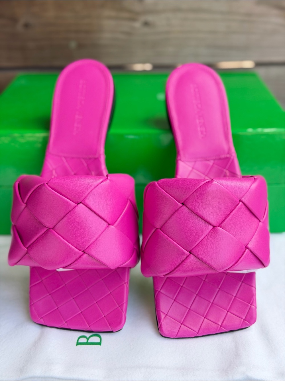 Bottega Veneta Hot Pink Padded lido Slide Sandals size 38.5 - Picture 3 of 7